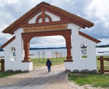 Swornegacie_brama_na_pla